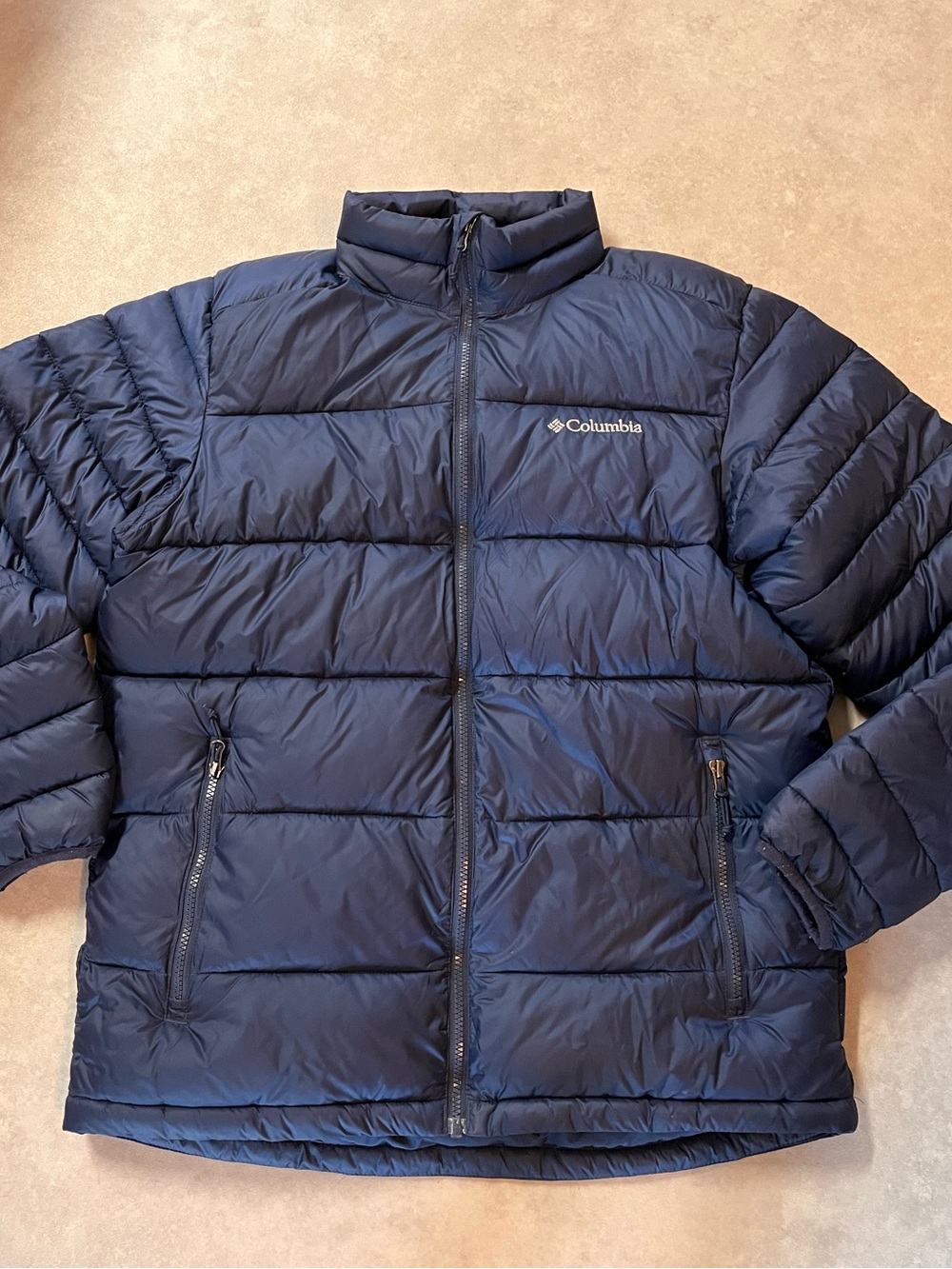 Columbia Men’s Navy Puffer Jacket. Medium. Winter fall